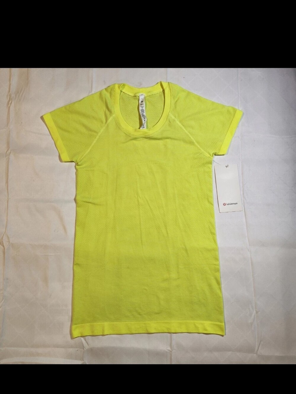 lululemon athletica Women's Short Sleeve Crew - Neon Yellow